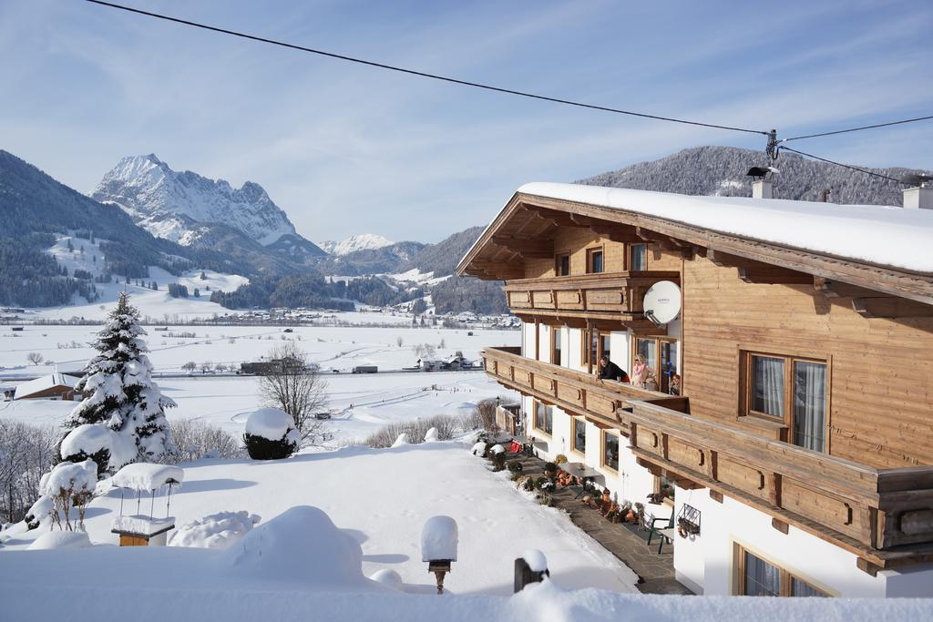 Pension Sonnleit'N Kirchdorf in Tirol Exterior photo