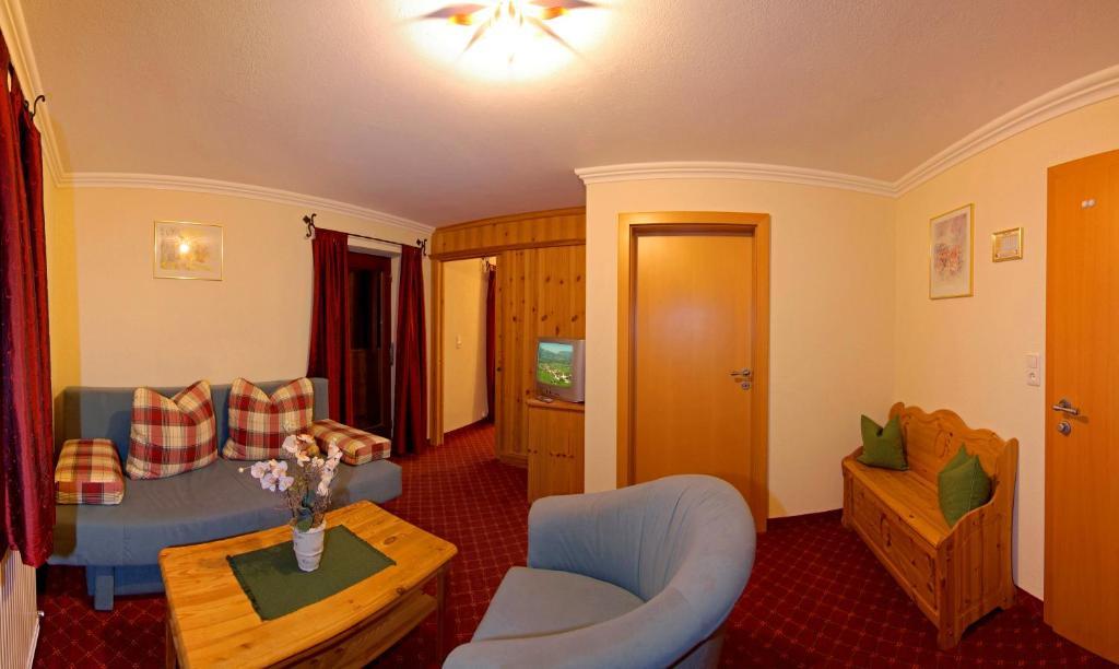 Pension Sonnleit'N Kirchdorf in Tirol Room photo