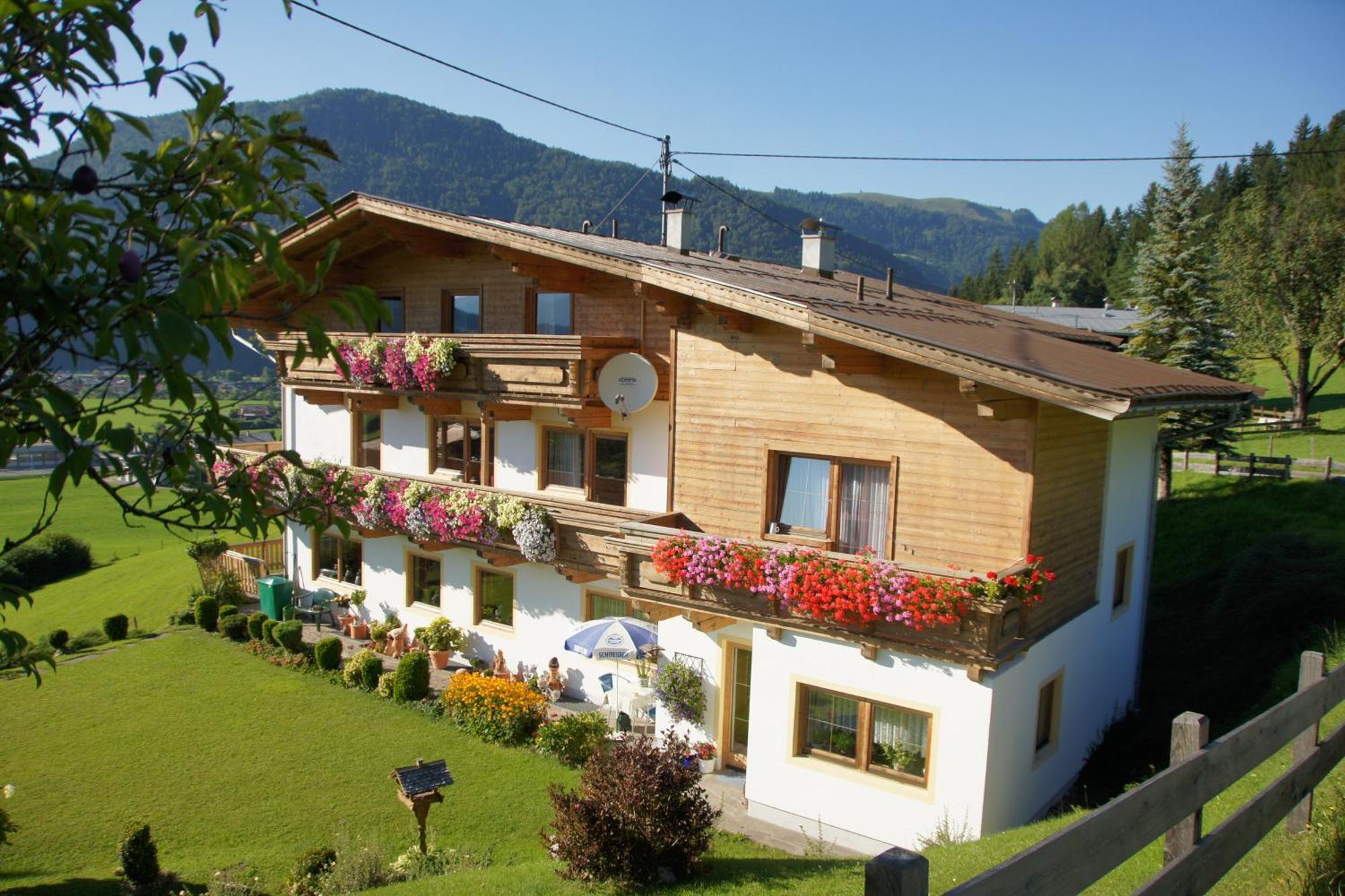 Pension Sonnleit'N Kirchdorf in Tirol Exterior photo