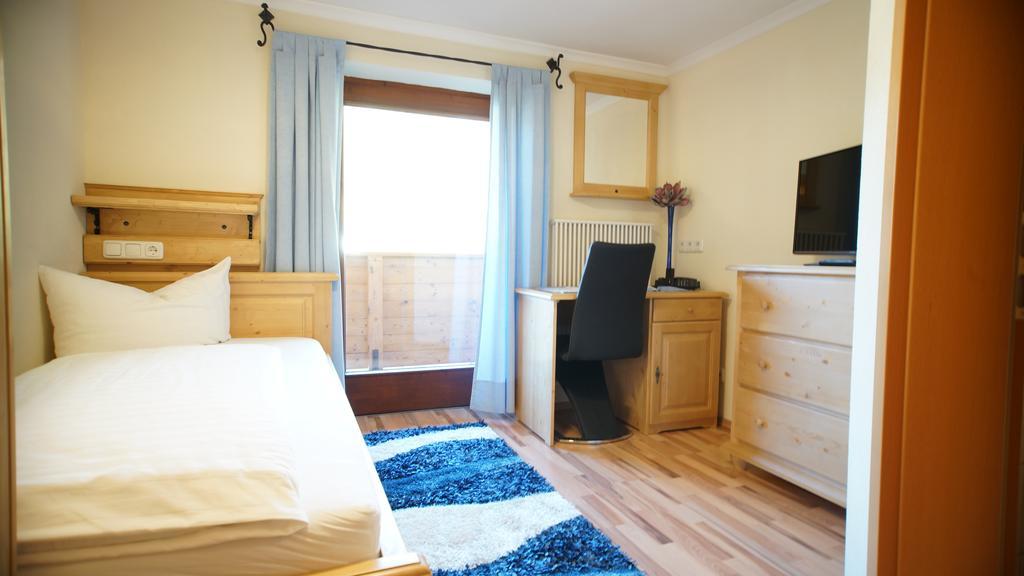 Pension Sonnleit'N Kirchdorf in Tirol Room photo