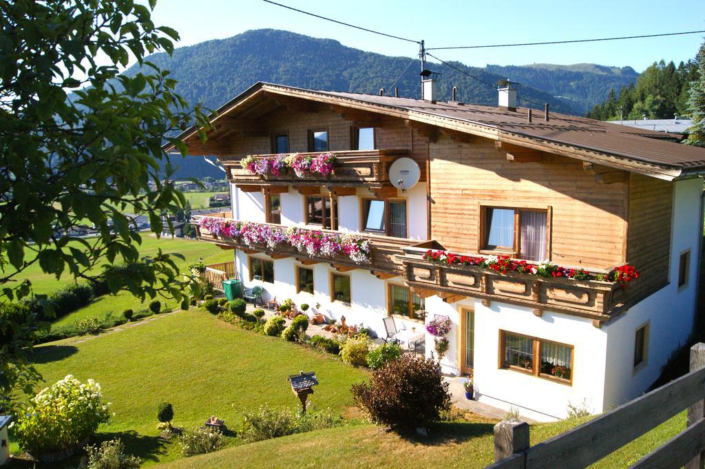 Pension Sonnleit'N Kirchdorf in Tirol Exterior photo