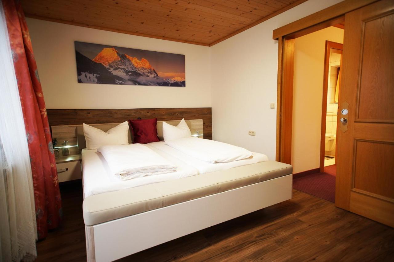 Pension Sonnleit'N Kirchdorf in Tirol Exterior photo